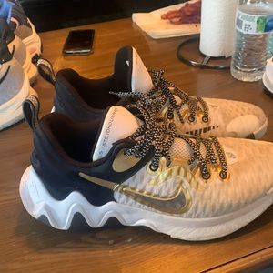 Nike Giannis Antetokounmpo sneakers